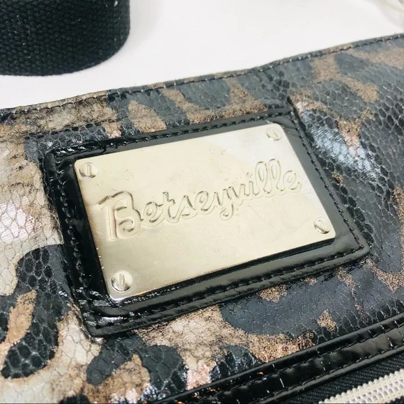 Betsyville Shiny Leopard Print / Snakeskin Purse - Picture 3 of 8